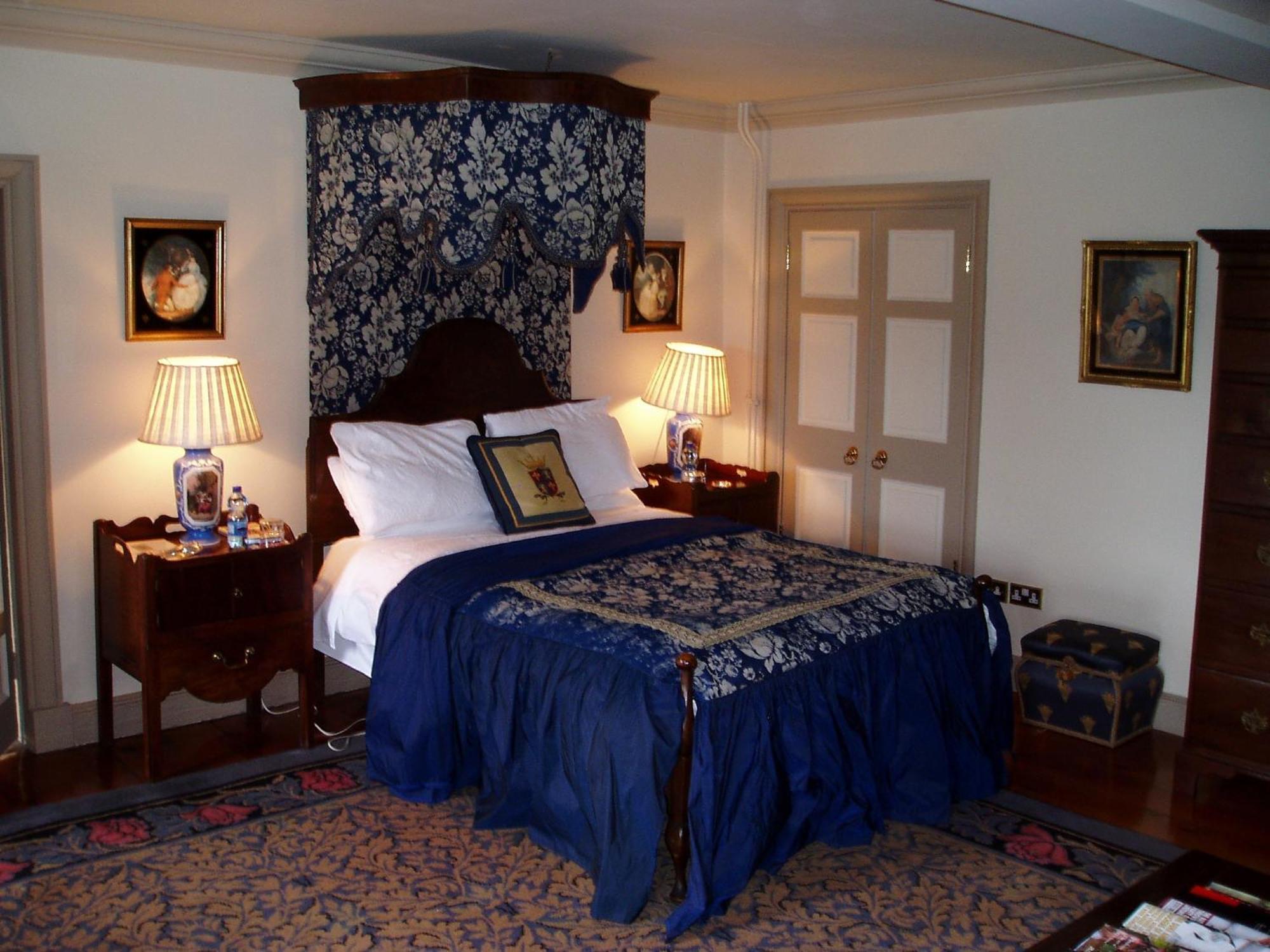 Collon House Bed & Breakfast Exterior photo